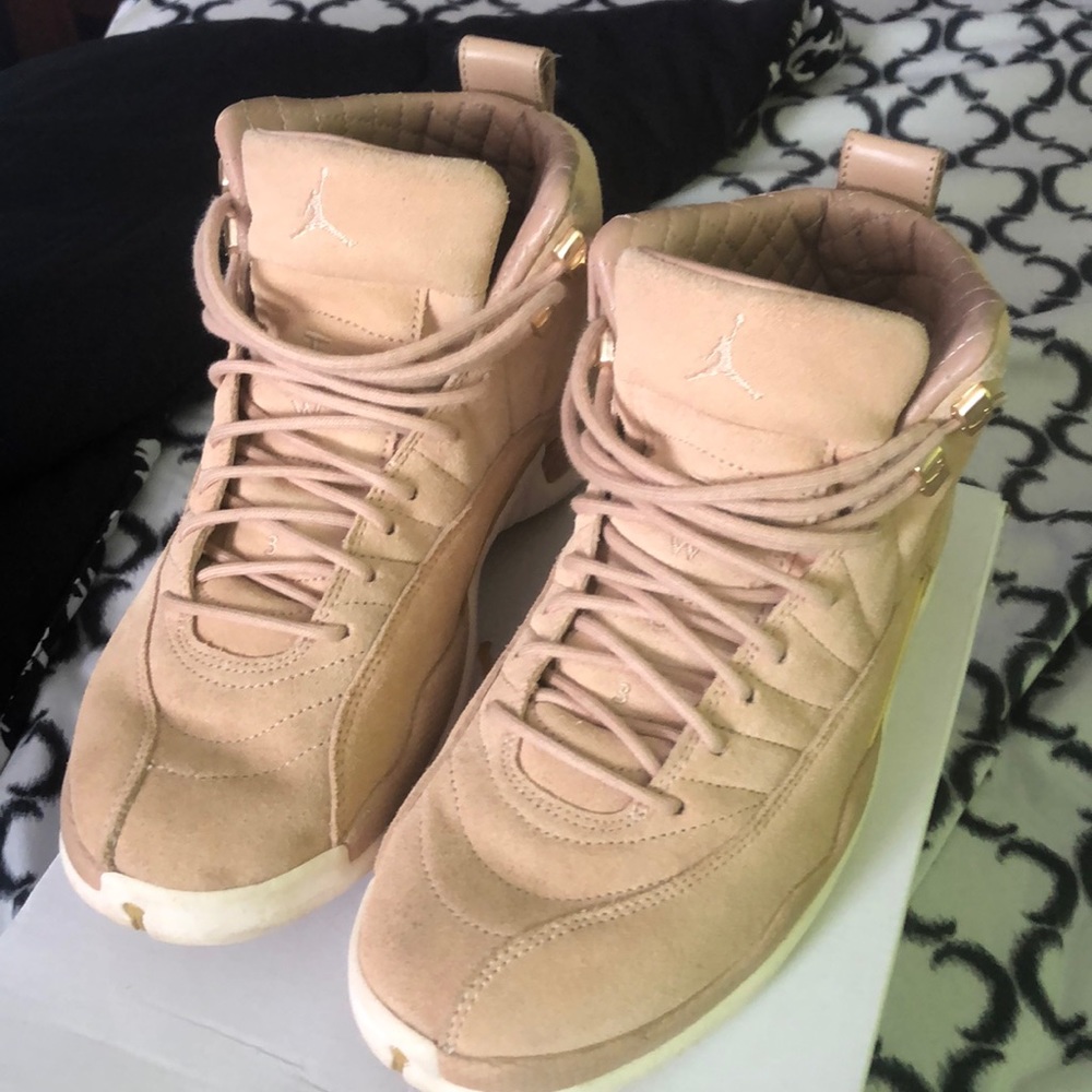 Women’s air Jordan retro 12s